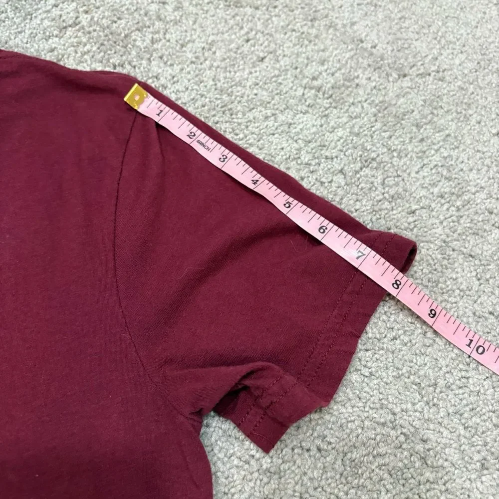 Harry Potter Hogwarts Alumni Tee Tshirt Size M Maroon Burgundy Gryffindor